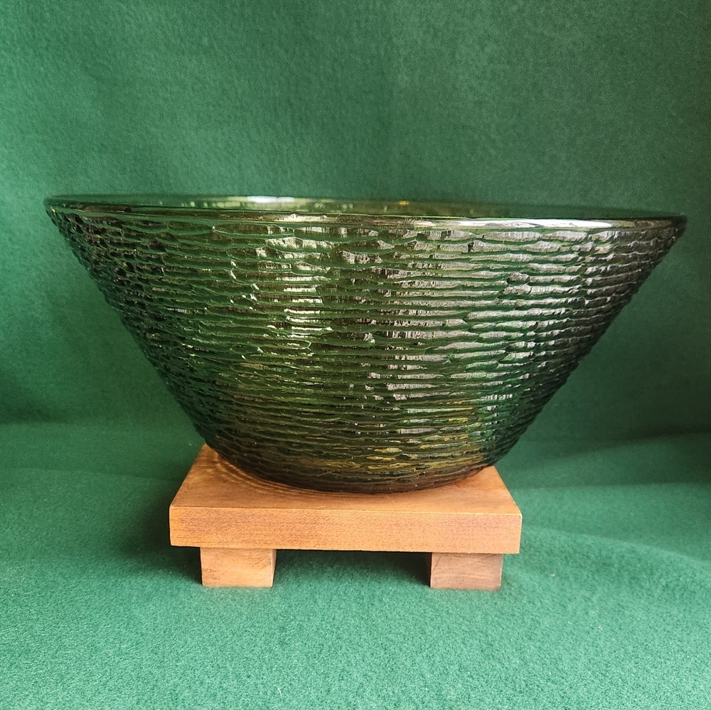 Lrg Glass Bowl MCM Avacado Green Anchor Hocking